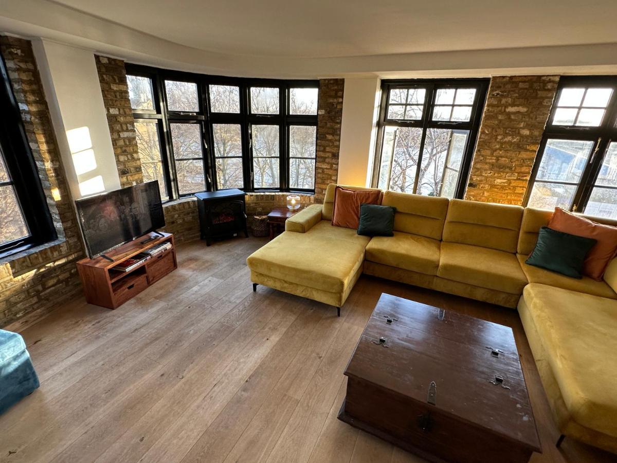 Deluxe Penthouse Riverside View 2 Bedroom Flat With Lift - Old Industrial Factory Warehouse Appartement *