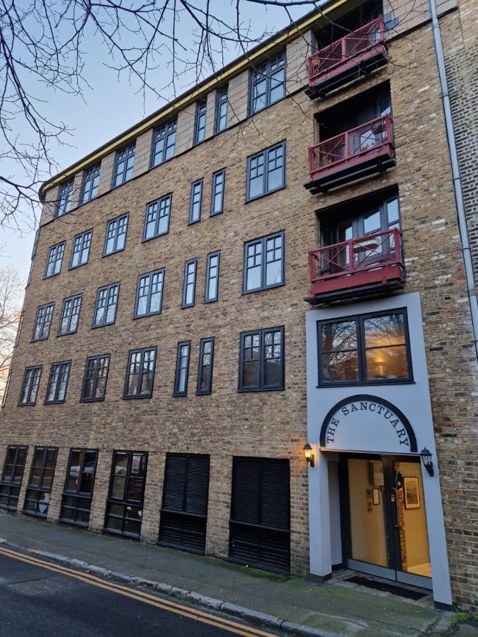 Appartement Deluxe Penthouse Riverside View 2 Bedroom Flat With Lift - Old Industrial Factory Warehouse *