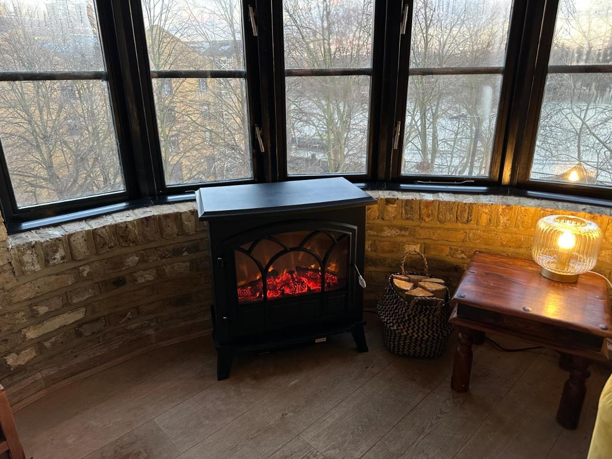 Deluxe Penthouse Riverside View 2 Bedroom Flat With Lift - Old Industrial Factory Warehouse Appartement Londres