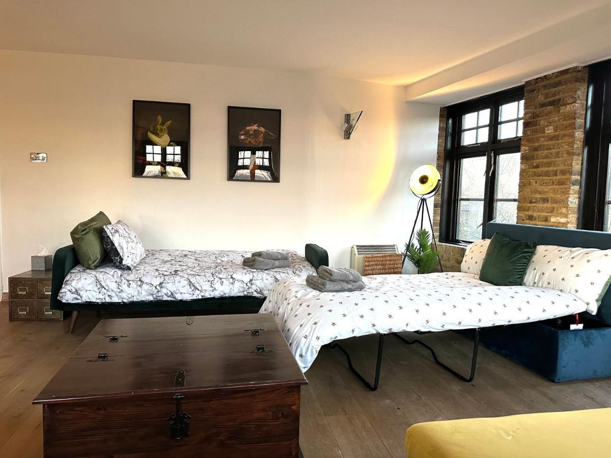Deluxe Penthouse Riverside View 2 Bedroom Flat With Lift - Old Industrial Factory Warehouse Appartement *